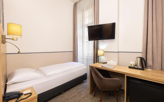 City Hotel Ring