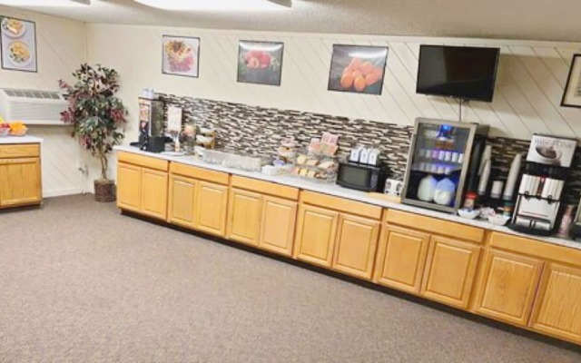 Burke Inn Motel & Suites