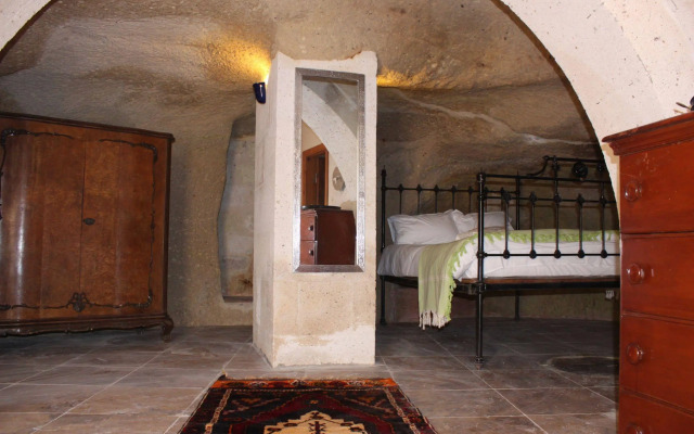 Eagle Cave Inn