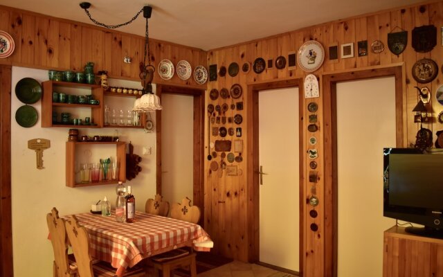 "cozy Family Cottage at the Lake Balaton"