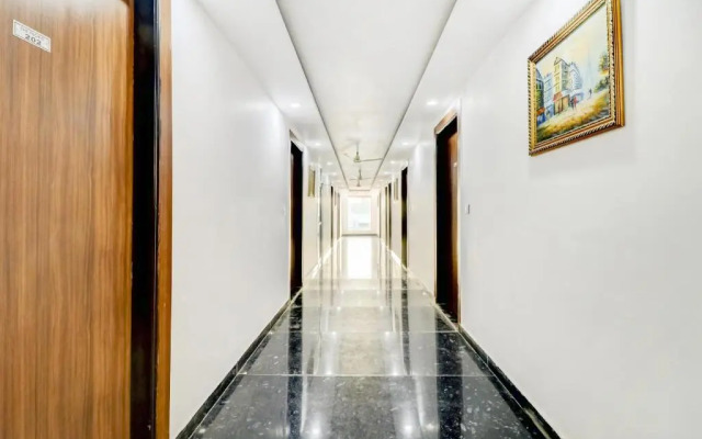 Ratan The Pacific by Oyo Rooms