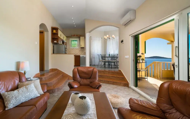 Breathtaking Panorama Villa Vese