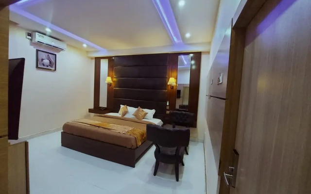 Olympus Hotel & Suites