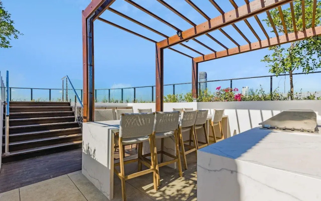 FV Dream 2 BED Apt+ Pool+ Free Parking Qfv211-16