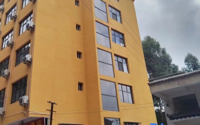 Green Spring Longyun Hotel — hotel in Luchun
