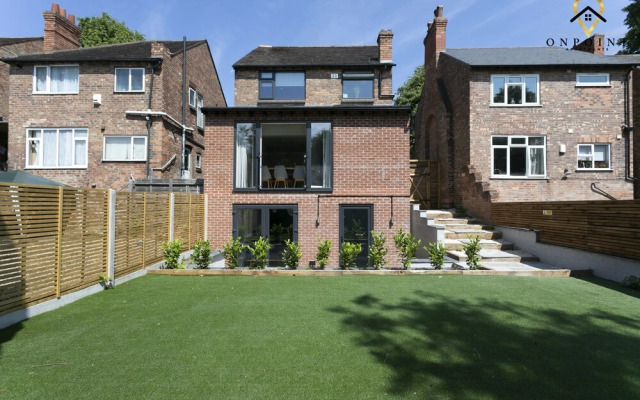 ✰OnPoint- MASSIVE House, PERFECT Location-Parking✰