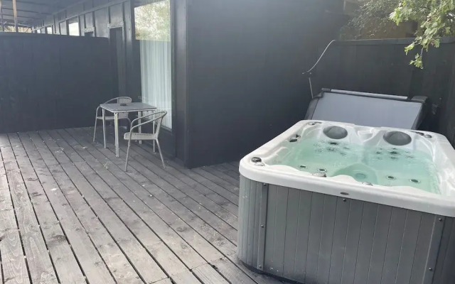 The Waterfront Lodges