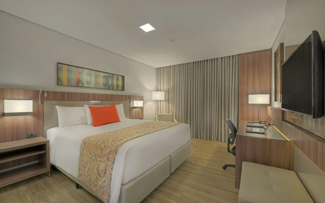 Hotel Deville Prime Campo Grande