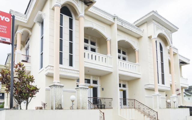 OYO 2950 Grand Suites Palace