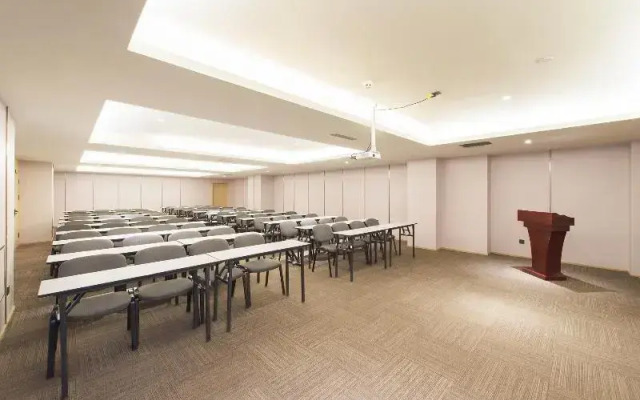 Ji Hotel Lanzhou Zhongchuan Airport