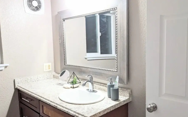 Beautiful Midtown Apartment - Huv