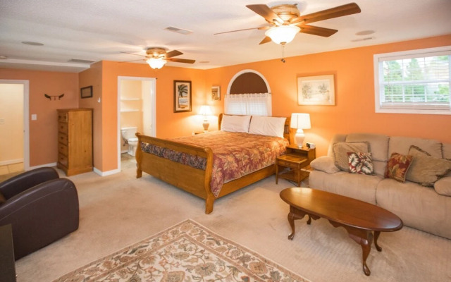 Off The Board - 5 Br Home