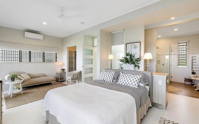 Enterprise St Prestigious Home with Breathtaking Views