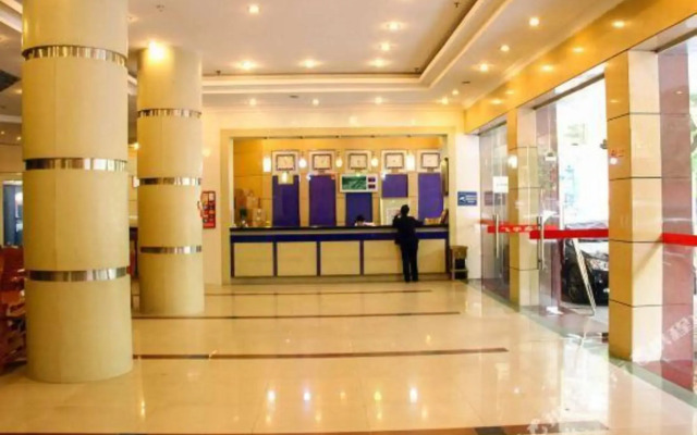 Feiyu Hotel (Guangzhou Zhujiang New Town Wuyangcun Subway Station)