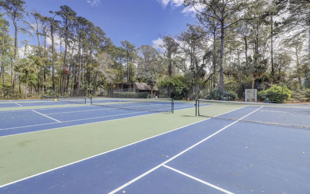 Lighthouse Tennis 2407