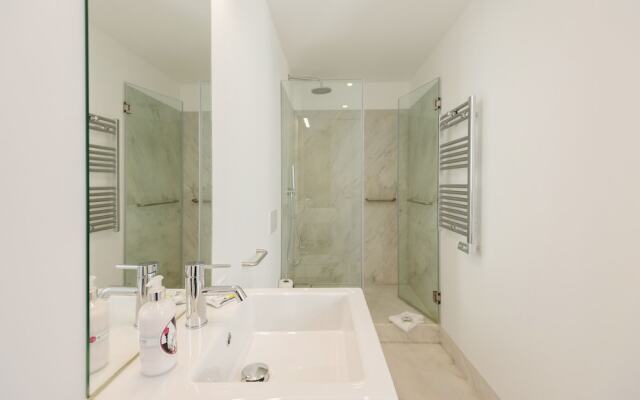 JOIVY Chic studio w/city view in Santa Catarina, 10mins from São Bento Palace