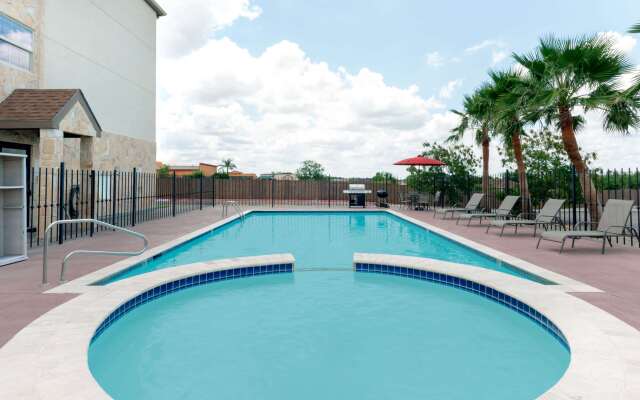 Microtel Inn and Suites Eagle Pass