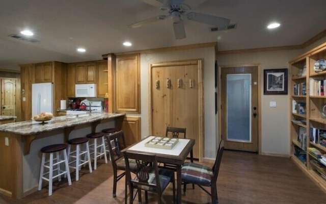 Scenic Wonders Buss Stop 3 Bedrooms