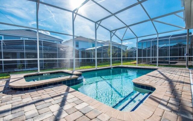 8942tw 8 Bedroom Villa by RedAwning