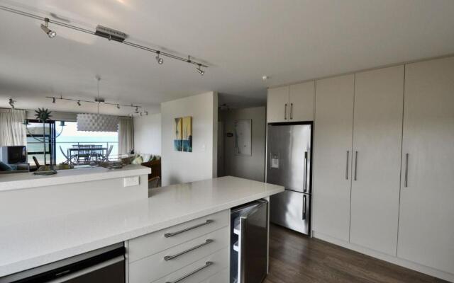 Beachfront Heights - Pauanui Holiday Apartment