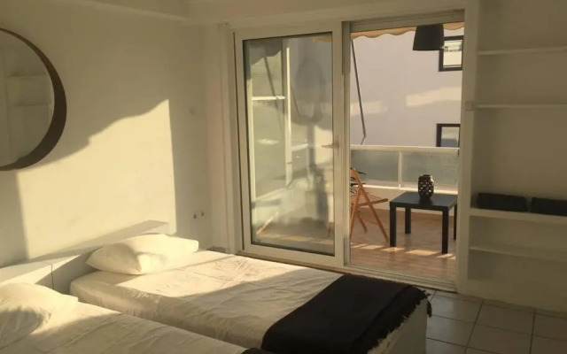 Cute 1bd Apartment at Vouliagmeni