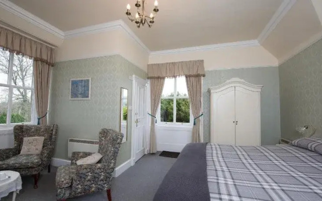 Dall Lodge Country House