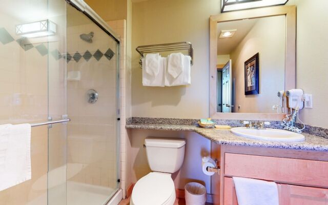 Sunstone 209 Ski-In Ski-Out, Gorgeous Mountain Views, Heated Pool Jacuzzi by RedAwning