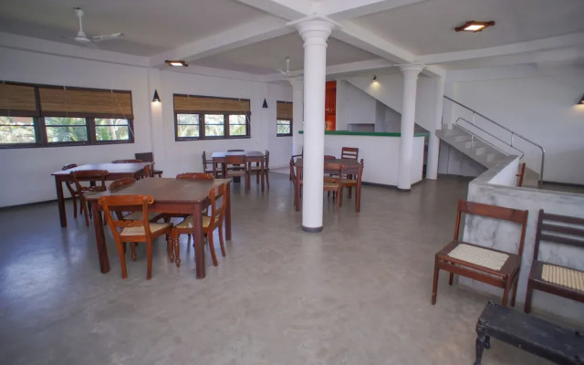 OYO 461 Zeilan Sunset Point