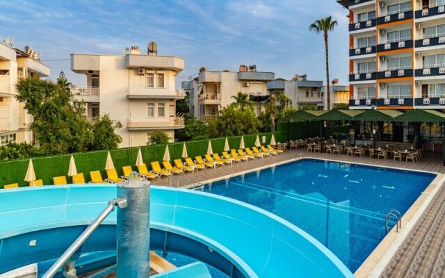 De Mare Famly Hotel