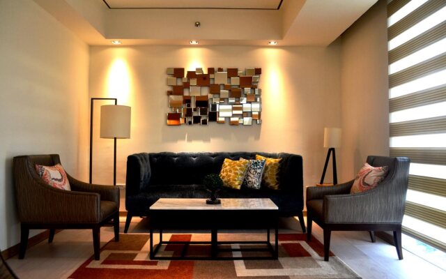 Home Crest Hotel