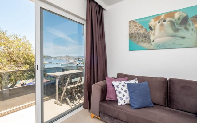 Seafront Flat With Breathtaking Sea View in Bodrum