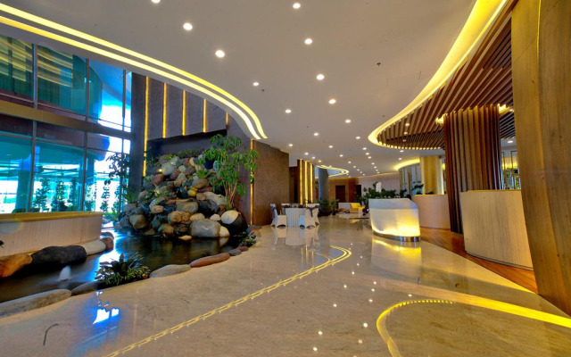 Grand Soll Marina Hotel