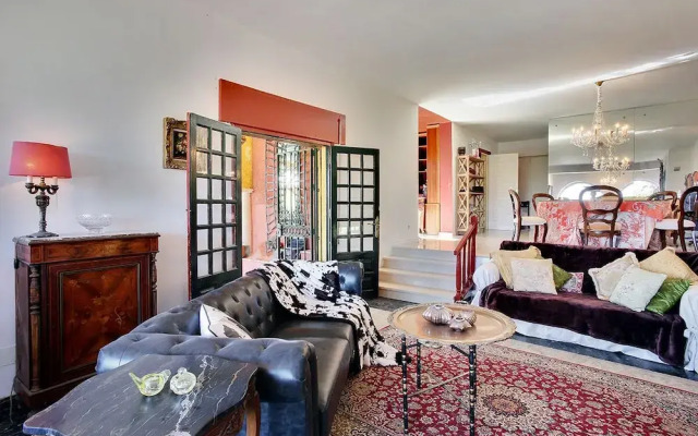 Romantic Puerto Banus Villa, Sea Mountain Views