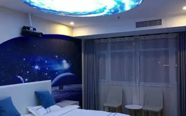 Blue Whale Hotel