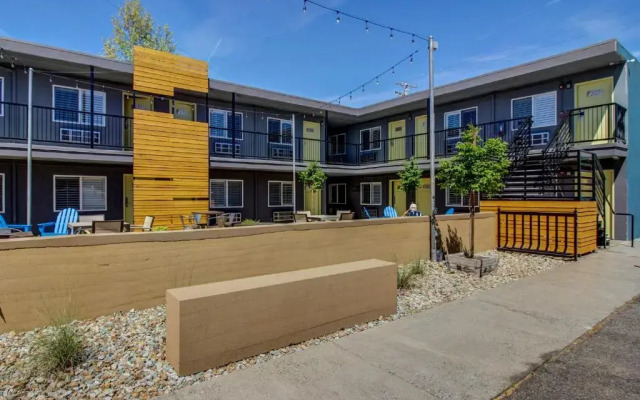 Americana Modern Hotel