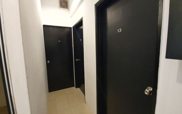 OYO 89728 Home Guesthouse & Cafe