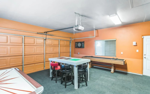 Beautiful Sunsets at 3BR Villa in Reno