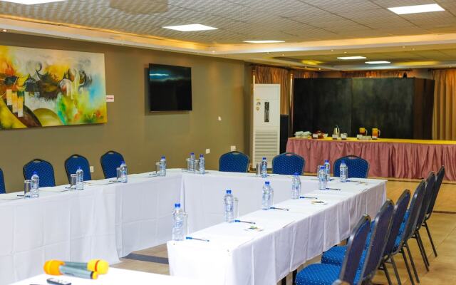 Midindi Hotel & Conference Center