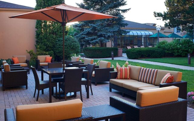 Comfort Inn & Suites Arlington Heights - Buffalo Grove