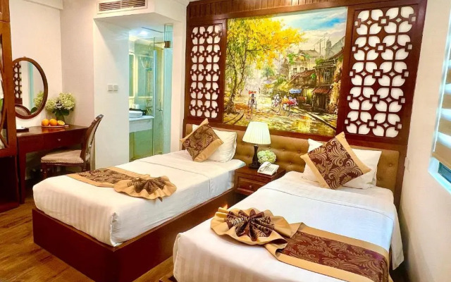 DE LA SOIE Hotel & Travel