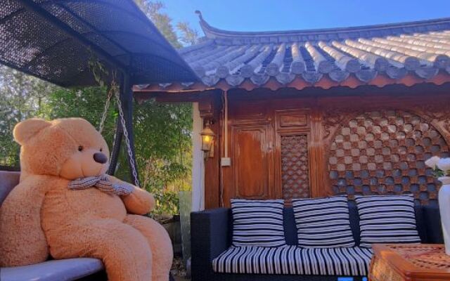 Wuji Parkjing Inn (Lijiang Ancient City Shop)