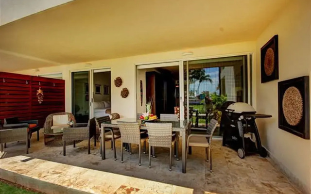 Beachfront Condo-hotel by Tripintravel