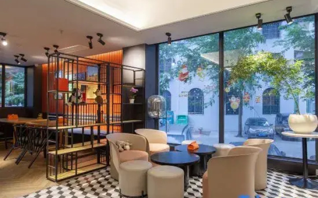 Langji Hotel (Haikou East High-Speed Rail Station Branch)