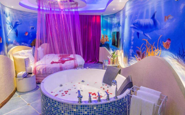 Tianelian Lovers Theme Hotel Sanya