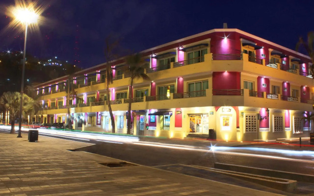 Hotel La Siesta Malecón