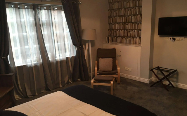 The Bluebell Inn and Lodge