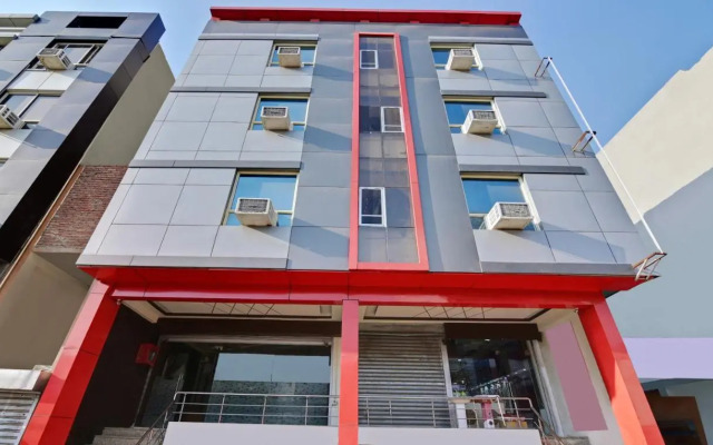 Treebo Resto- Near Lucknow Railway Station