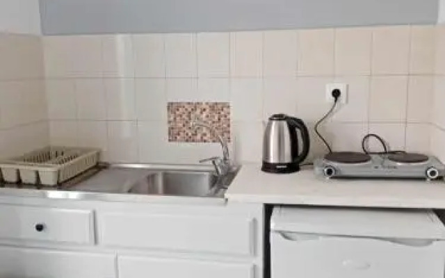 Dennis Apartments