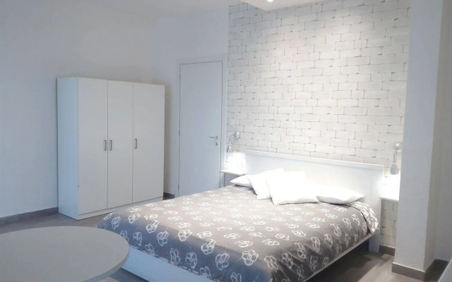 La Playa Apartments