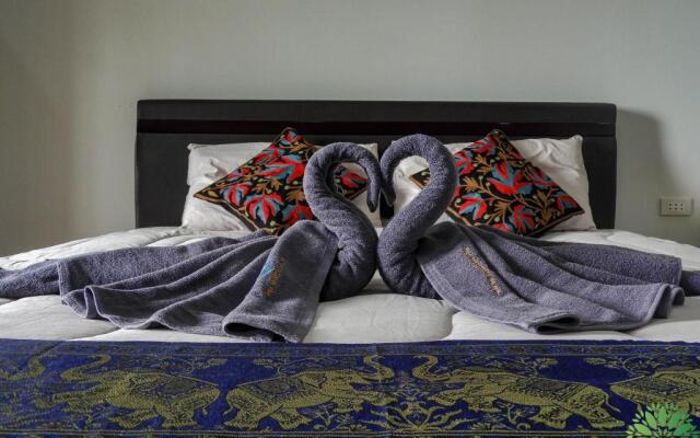 Lipe Banyan Apartments